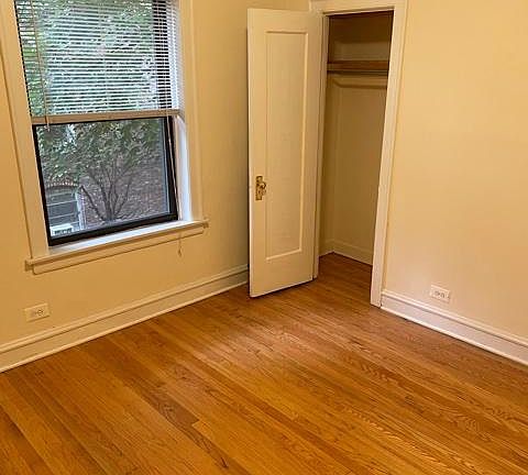 5th image of 4883 N Paulina St #1A
