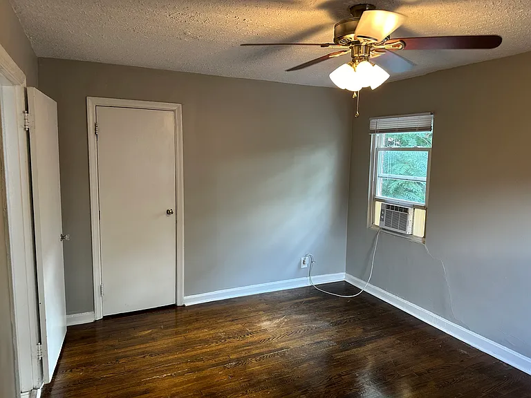 2909 Euclid Ave #2 — Photo 23