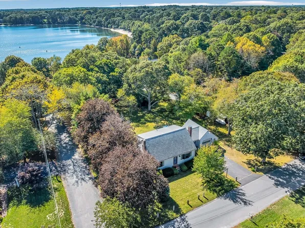 9 Mansfield Ave, Barnstable, MA 02630