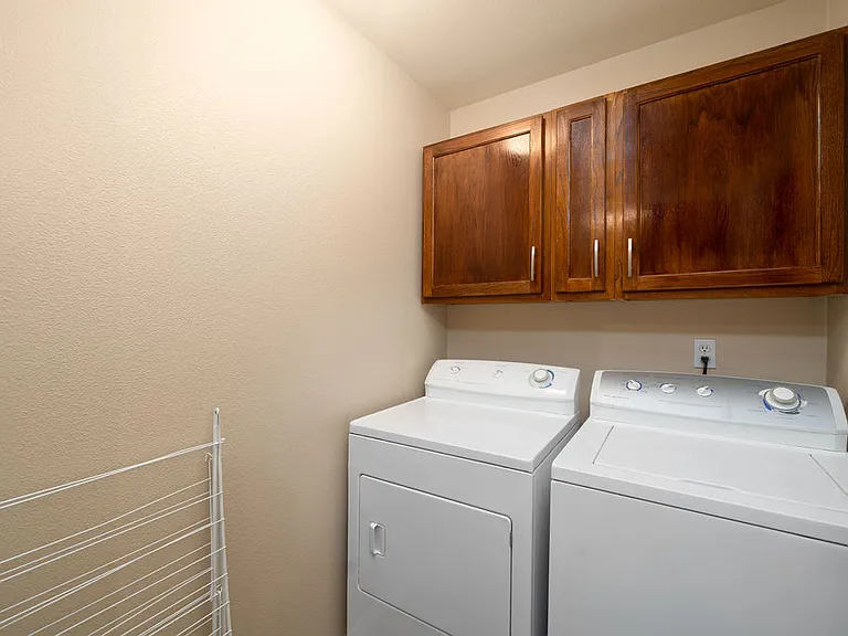 17446 SW Jay St — Photo 22