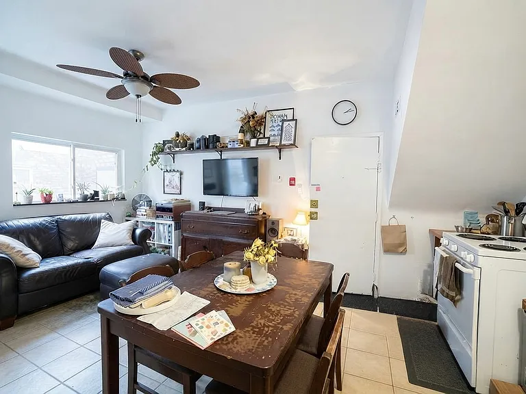 57 Cowan Ave #U302 — Photo 4