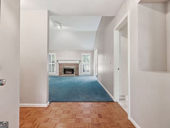 5th image of 8 John St