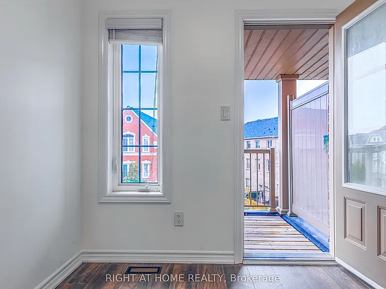 11 Telegraph St #UPPER — Photo 30