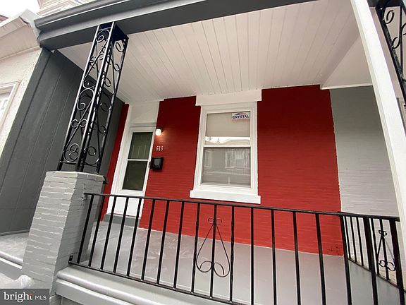 3rd image of 619 E Thayer St
