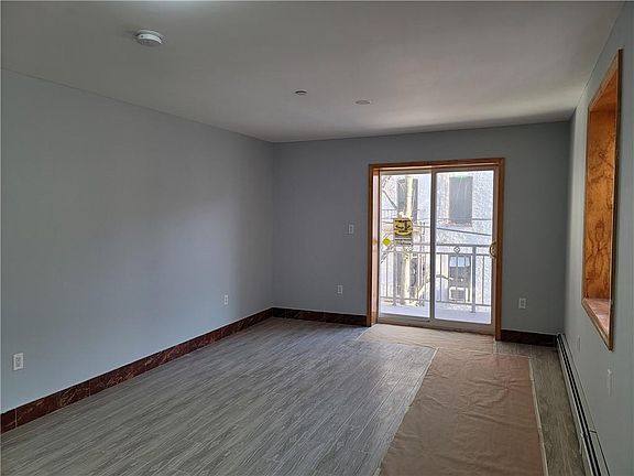 5th image of 121 Bay 26th St #3B