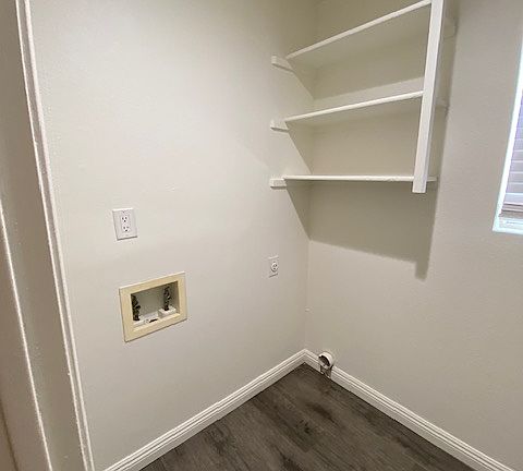 2nd image of 431 E Juanita Ave