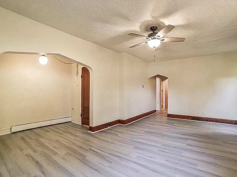 1811 Weston Ave #1 — Photo 3