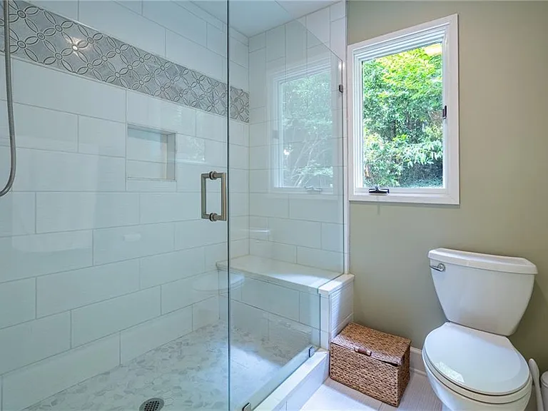 1421 Hillpine Ln NE — Photo 18