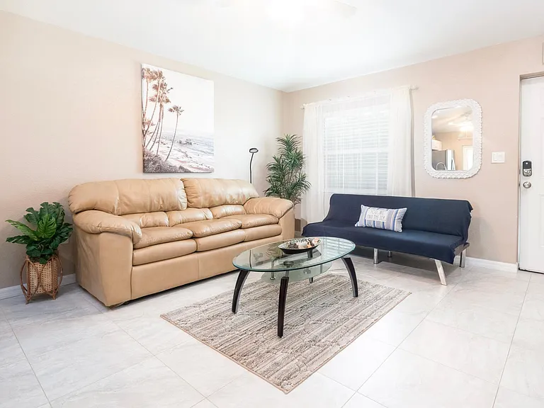 10244 Burlington Ave #B — Photo 30