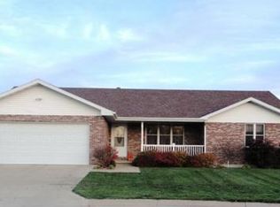 225 Sequoia Dr, Palmyra, MO 63461