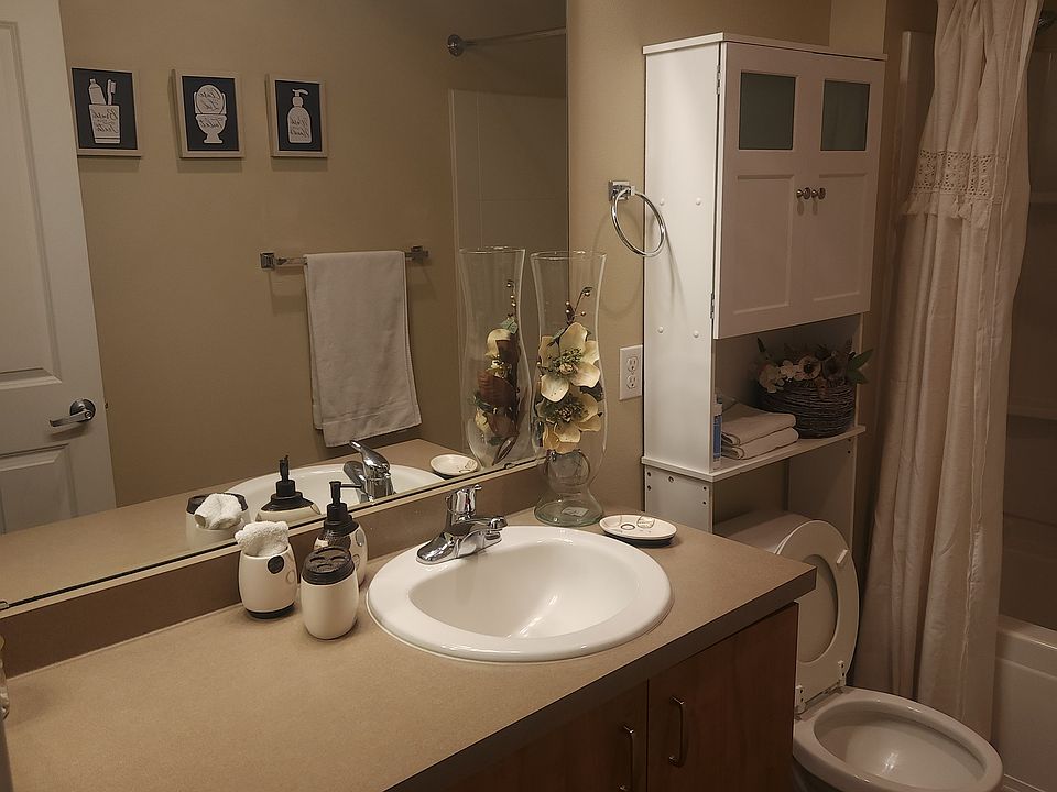 1st image of 1630 Sequalitchew Dr Unit 204