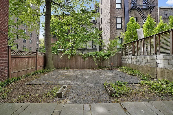 Rented by Bold Marketing | media 21