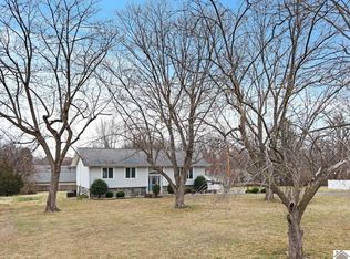 151 Rebecca Ln, Paducah, KY 42001