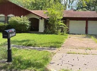 12730 Needle Point Ct, Florissant, MO 63033