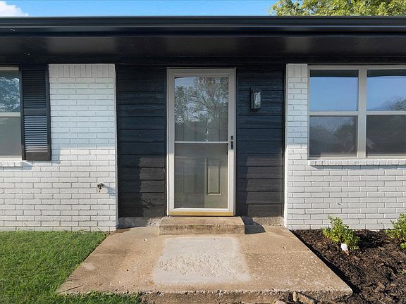 5th image of 13178 E 29th St