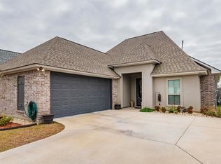 106 Olivewood Dr, Lafayette, LA 70508