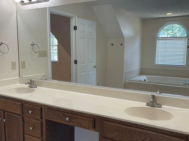 403 Coach Hovis Dr — Photo 27
