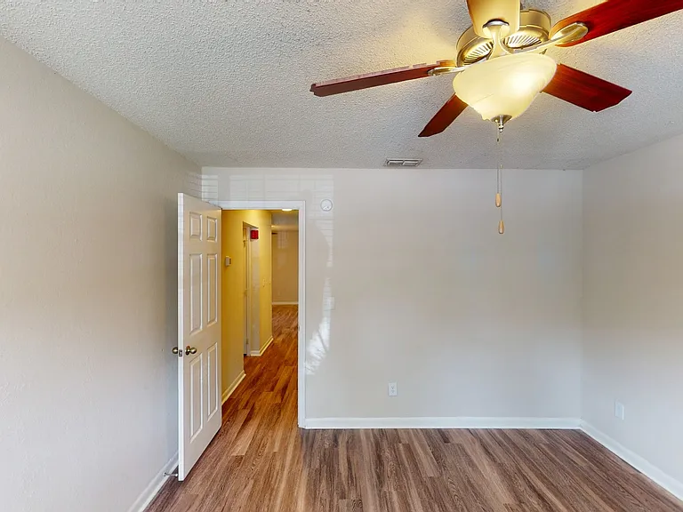 Altamira Place Apartment Homes — Photo 131