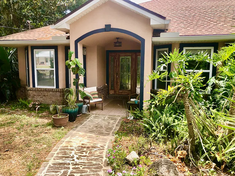 568 Segovia Rd — Photo 1