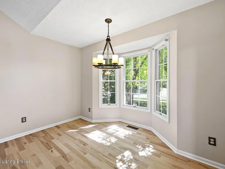 4029 Orchard Lake Dr — Photo 13