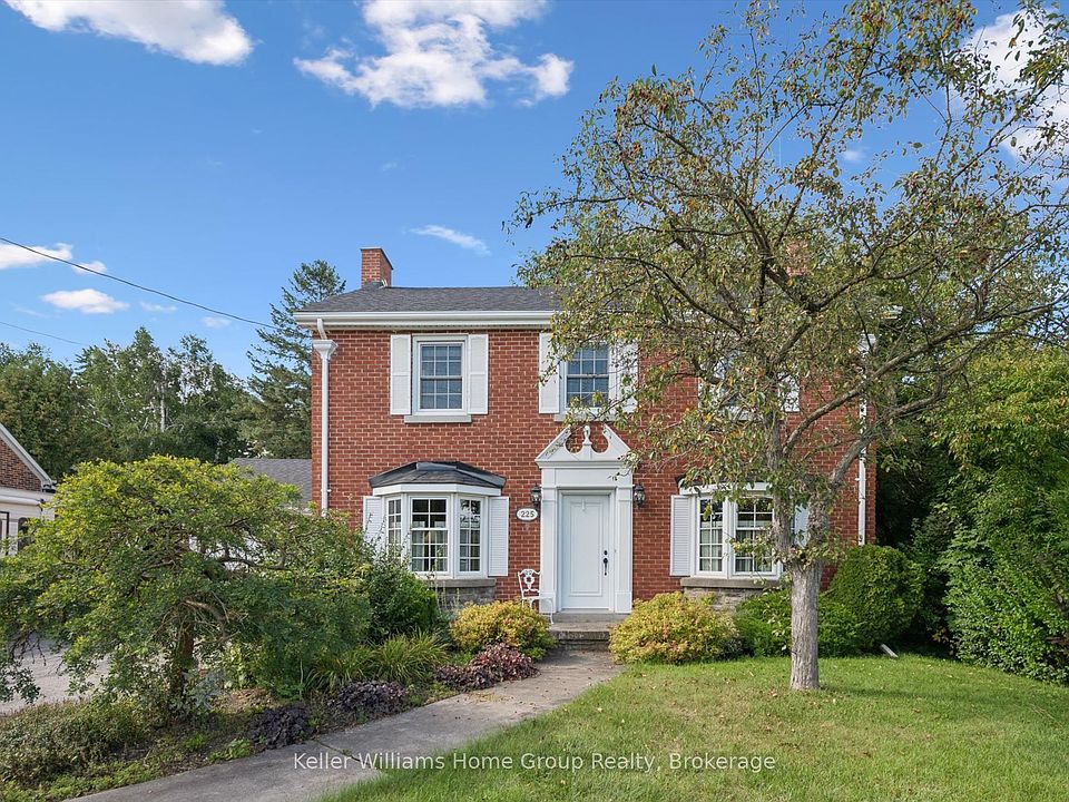 1st image of 225 Elora St