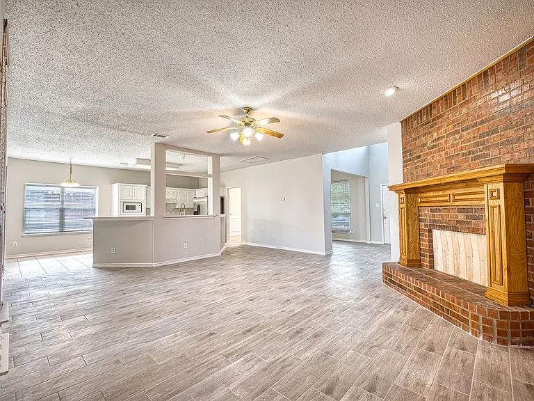 1532 Tanglewood Dr — Photo 21