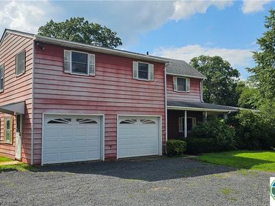 735 W Broad St, Quakertown, PA, 18951