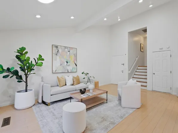 20012 Northcrest Sq, Cupertino, CA 95014