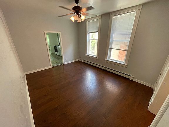 4th image of 124 B St APT 2