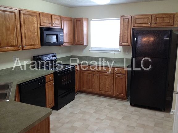 5th image of 7589 Garnet Dr