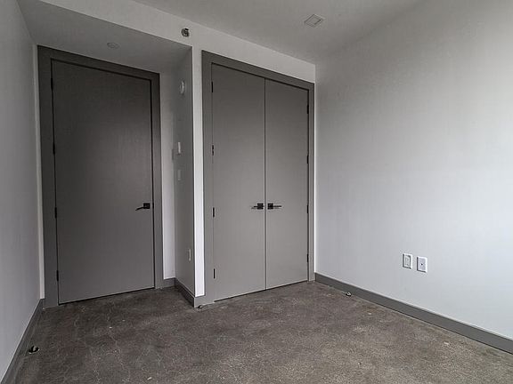5th image of 410 Tompkins Ave #4J