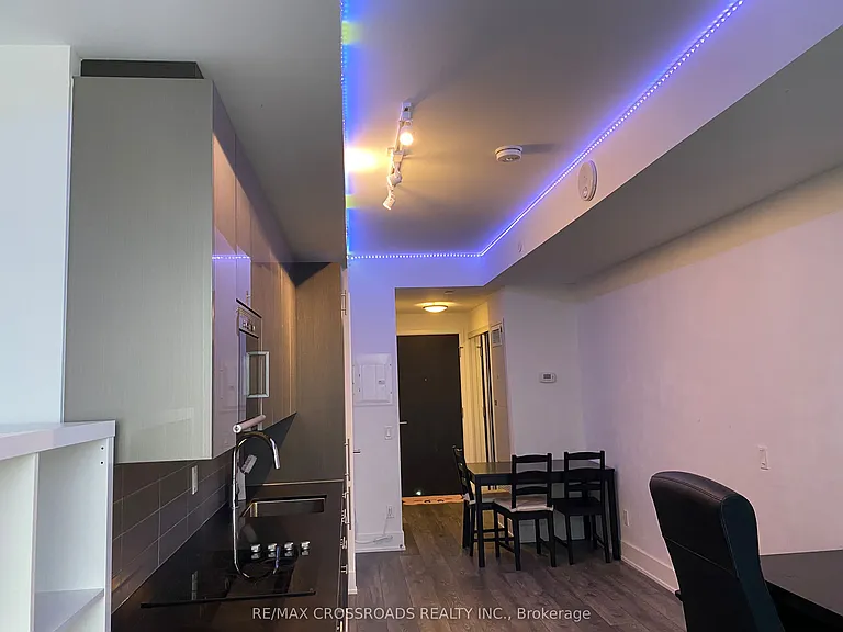 403 Church St #1906 — Photo 8