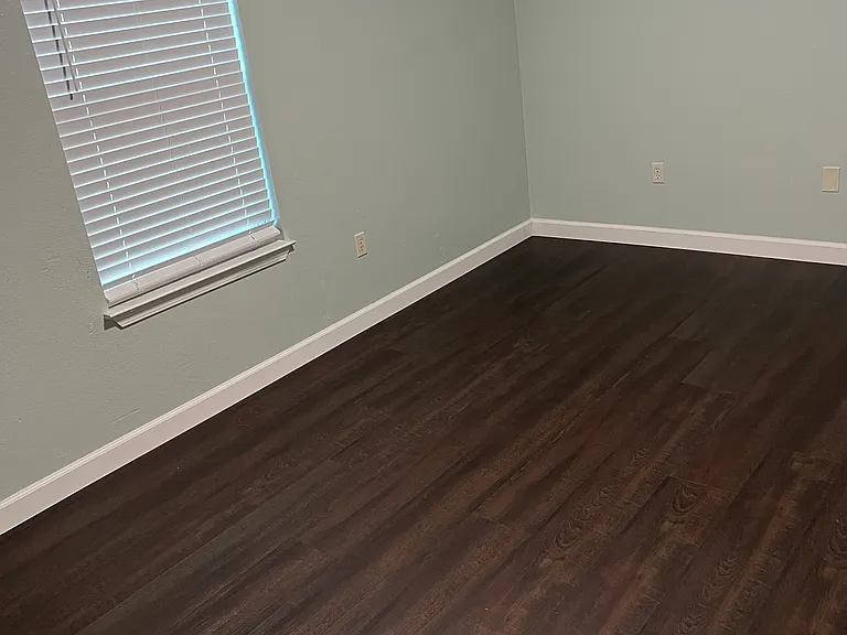527 W Rose Ave — Photo 8