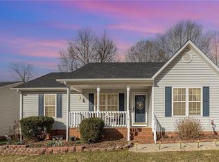 3632 Southpark Dr, High Point, NC 27263