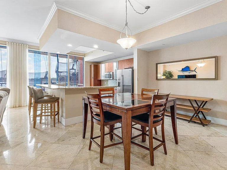 2640 Lake Shore Dr #107 — Photo 3