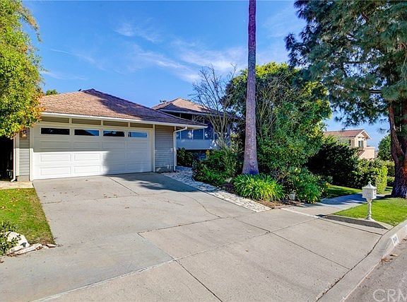 3rd image of 29404 Whitley Collins Dr