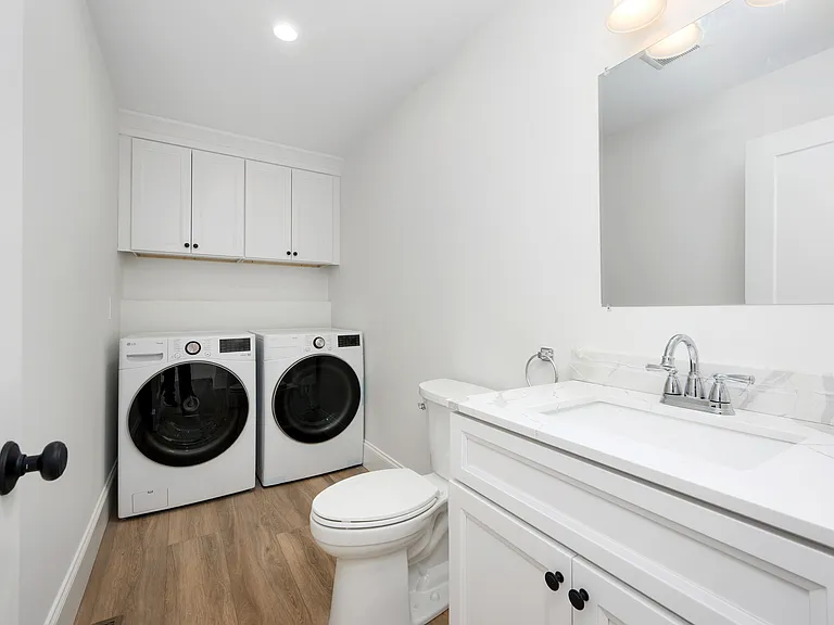 68 Yarmouth Rd — Photo 7