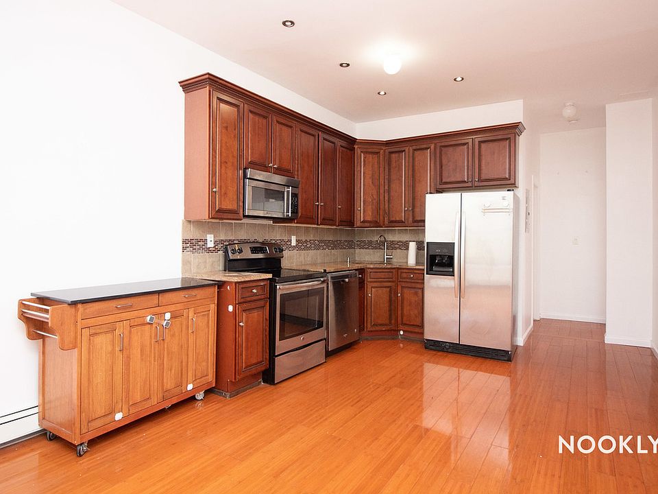 1st image of 407 Classon Ave #2C