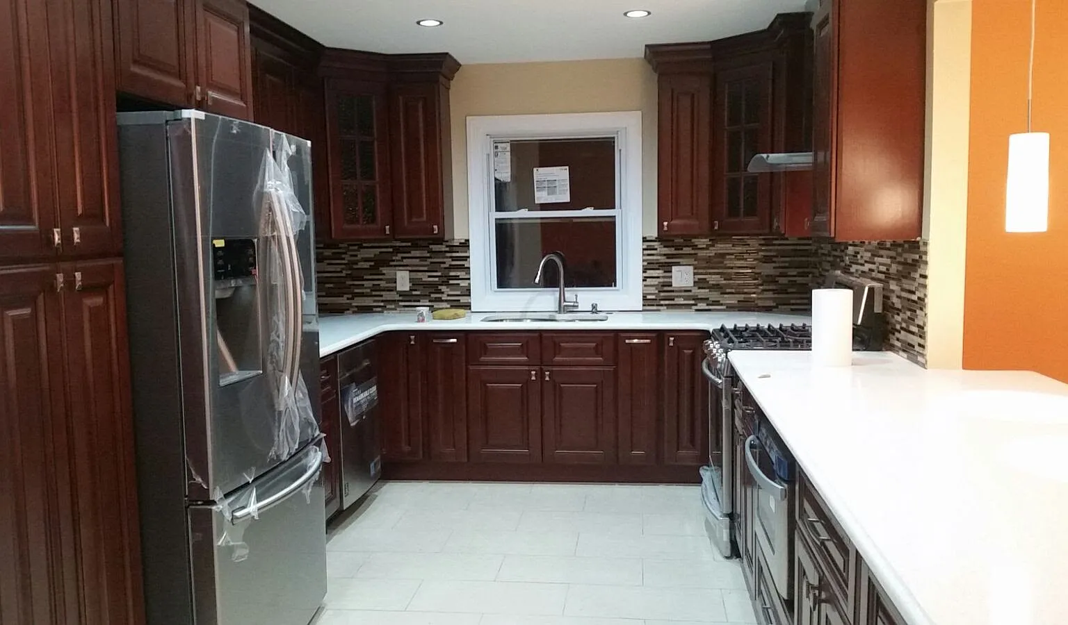 3 bed, 2.5 bath, 2100 sqft, $5,000 — Photo 2