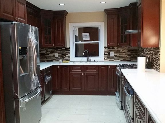 4th image of 65 Daniels Dr