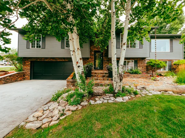 1991 Sparrow Hawk Rd, Sheridan, WY 82801