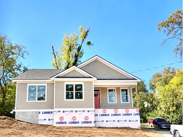 707 Woodmore
