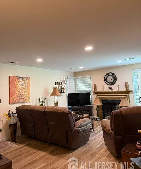 246 Crosspoint Dr — Photo 9