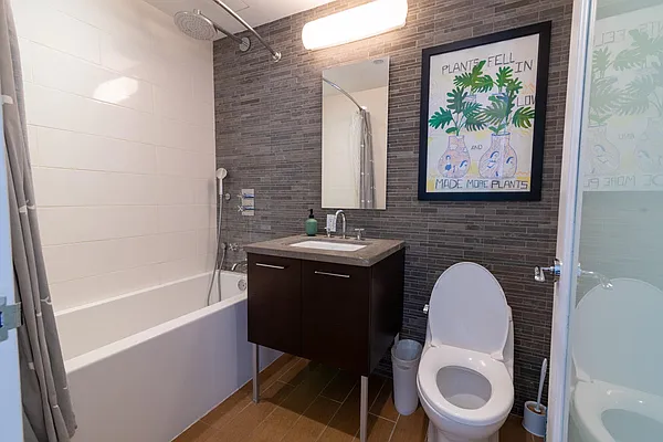 Rented by Green City Realty | media 14