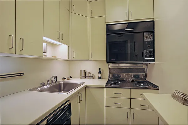 Sold by Corcoran | media 6