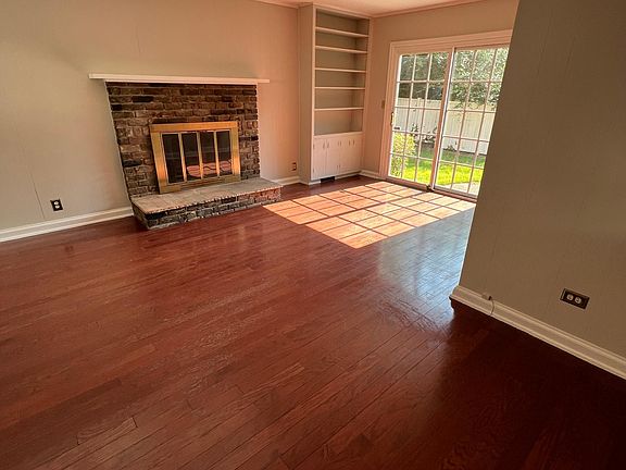 Family Room with table area