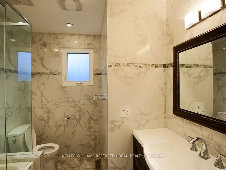 2255 Urwin Cres — Photo 7