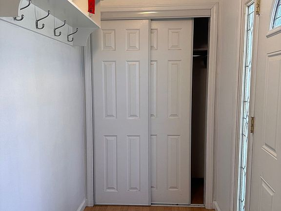 5th image of 455 Livermore Ave #1F