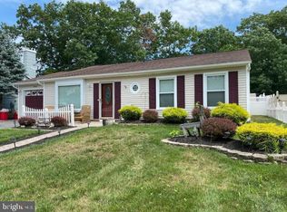14 Windward Dr, Barnegat, NJ 08005