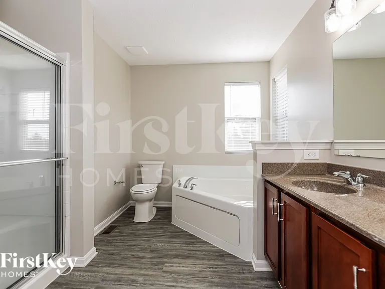 1624 Rosemore Ln — Photo 10